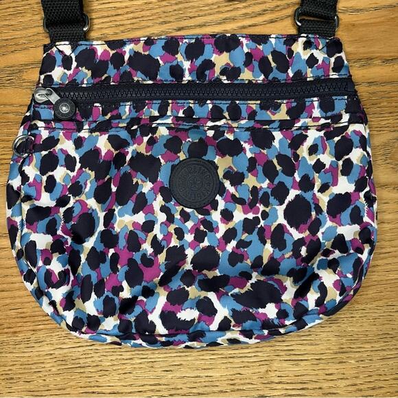 Kipling Emmylou Leopard Animal Print Small Crossbody Messenger Bag Purple Blue - Picture 2 of 9